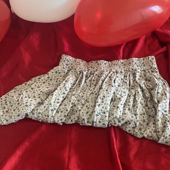 Floral Brandy Melville Skirt - Picture 7 of 8